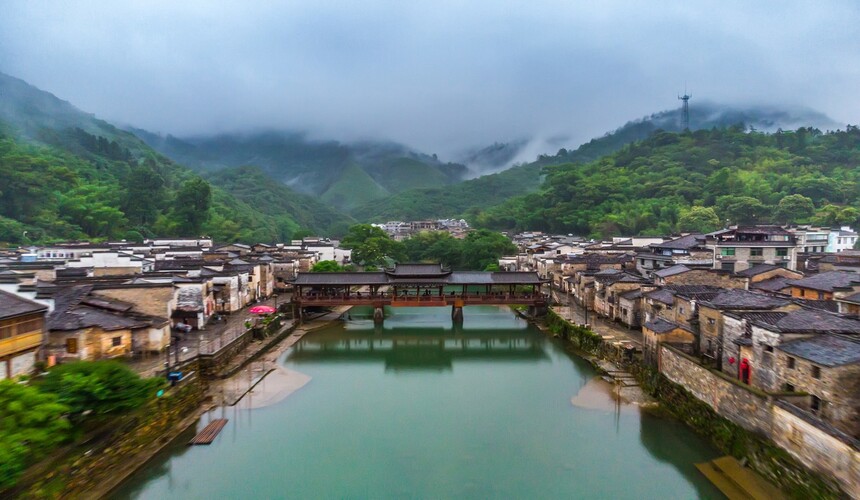 Home of China's Porcelain - Jingdezhen | Expats Holidays
