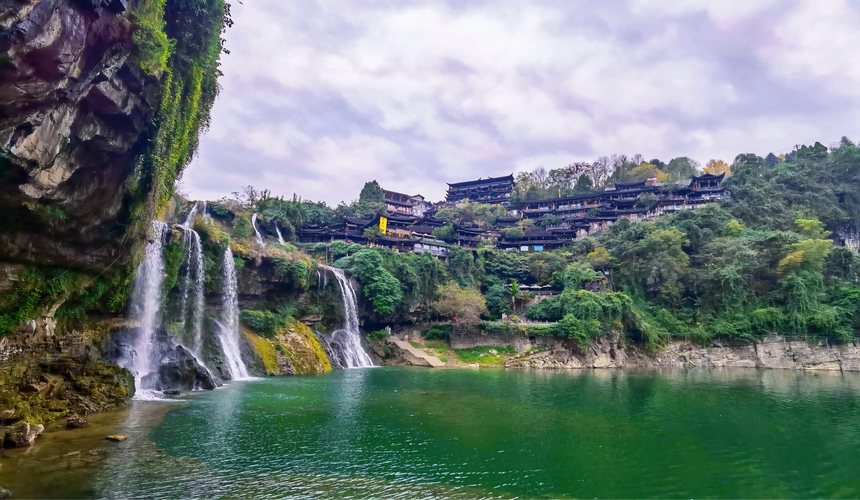 Furong-Ancient-Town-in-china.jpg